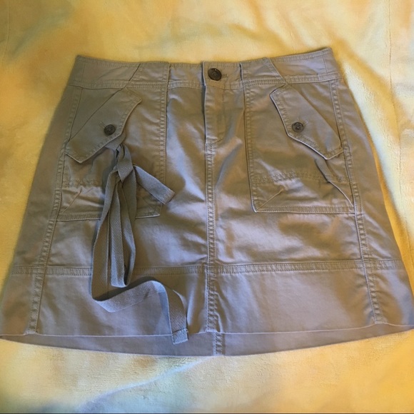 ✨HOST PICK✨ Banana Republic khaki miniskirt - Picture 5 of 9